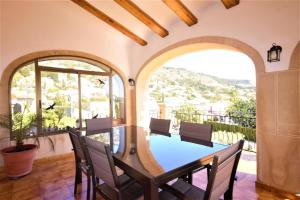 Villa- Calas
