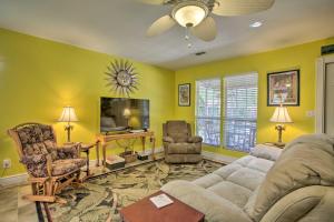 Cloud 9 On The Coast Less Than 1 Mi to Beach!