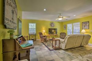 Cloud 9 On The Coast Less Than 1 Mi to Beach!