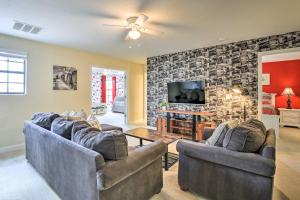 Home with Private Pool and Perks, 13 Mi to Disney