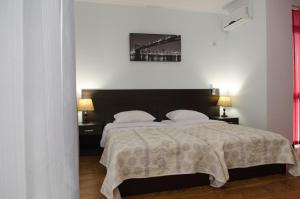 Standard Apartment with Twin/Double Bed room in Mirniy Aparthotel