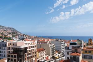 Luxurious Apartment Funchal - Casa Valentina - Rent2U, Lda