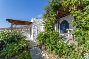Lavender home with amazing views! Paros Greece