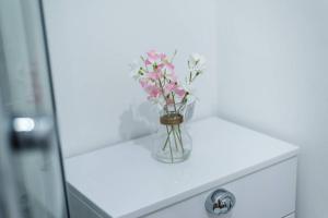 Liverpool City Centre - Fabulous 3 En-suite Bedrooms - Sleeps 10 People