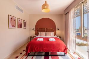 Epic & Exquisite 2 BR w Beach & Pool Mangroovy