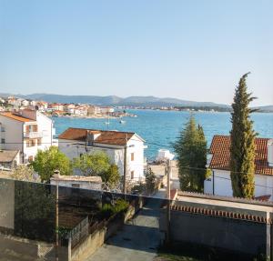 Luxury Apartments Brodarica Beach With Balcony Seaview