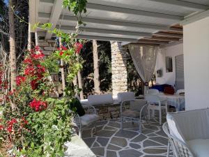 ground floor apartment Paros Greece