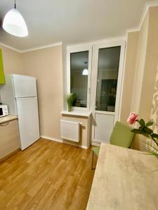 ЗАВЖДИ СВІТЛО! Подобово в 2 хвилинах від метро Чернігівська ТЦ Проспект Серце МВЦ Ожоговий центр