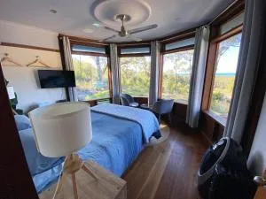 The Pool House - Crescent Head - stunning ocean views, pet friendly - Point Plomer 