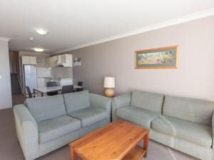 Horizons 21910 Kosciuszko Road