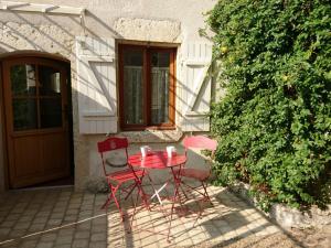 Gîte Cour-sur-Loire, 4 pièces, 6 personnes - FR-1-491-30