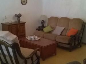 Maisons de vacances Charmant Gite Familial a 1km de la Plage avec Jardin, Wifi et Cheminee, Cote d'Opale - FR-1-376-102 : photos des chambres