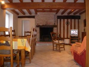 Maisons de vacances Gite Cour-Cheverny, 4 pieces, 6 personnes - FR-1-491-265 : photos des chambres