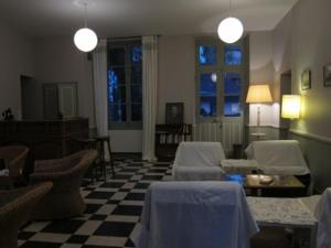 Maisons de vacances Gite Marchenoir, 10 pieces, 15 personnes - FR-1-491-97 : photos des chambres