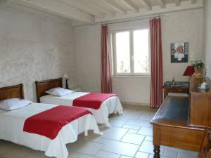 Maisons de vacances Gite Saint-Haon-le-Vieux, 4 pieces, 5 personnes - FR-1-496-31 : photos des chambres