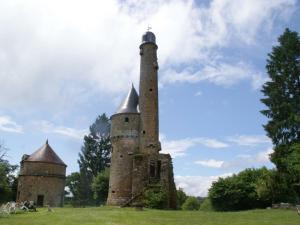 Maisons de vacances Gite Juvigny-Sous-Andaine, 6 pieces, 12 personnes - FR-1-497-18 : Maison de Vacances (12 Adultes)