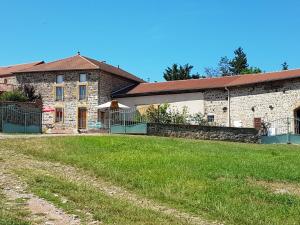 Maisons de vacances Gite Saint-Paul-de-Vezelin, 4 pieces, 8 personnes - FR-1-496-87 : photos des chambres