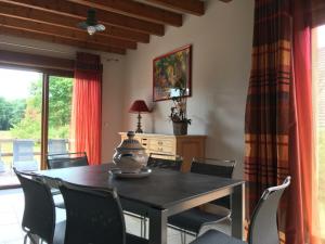 Maisons de vacances Gite Chaon, 4 pieces, 6 personnes - FR-1-491-185 : photos des chambres