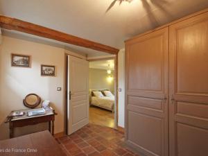 Maisons de vacances Gite Crouttes, 4 pieces, 6 personnes - FR-1-497-19 : photos des chambres