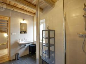 Maisons de vacances Gite Saint-Hilaire-Cusson-la-Valmitte, 4 pieces, 6 personnes - FR-1-496-206 : photos des chambres