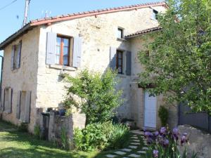 Maisons de vacances Gite Saint-Front-la-Riviere, 3 pieces, 6 personnes - FR-1-616-102 : photos des chambres