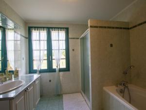 Maisons de vacances Gite Saint-Michel-de-Double, 4 pieces, 6 personnes - FR-1-616-4 : photos des chambres