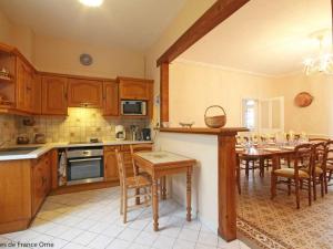 Maisons de vacances Gite Neuvy-au-Houlme, 5 pieces, 9 personnes - FR-1-497-11 : photos des chambres