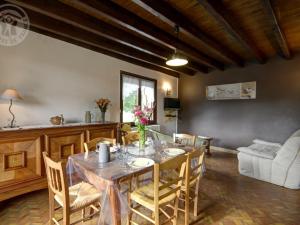 Maisons de vacances Gite Les Salles, 3 pieces, 4 personnes - FR-1-496-161 : photos des chambres