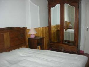 Maisons de vacances Gite Neung-sur-Beuvron, 4 pieces, 6 personnes - FR-1-491-160 : photos des chambres