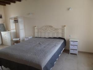 Maisons de vacances Gite Sambin, 4 pieces, 6 personnes - FR-1-491-56 : photos des chambres