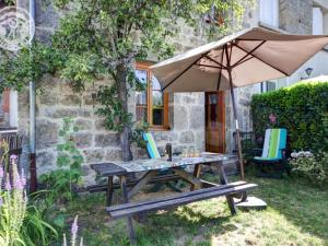 Maisons de vacances Gite Estivareilles, 3 pieces, 4 personnes - FR-1-496-43 : photos des chambres