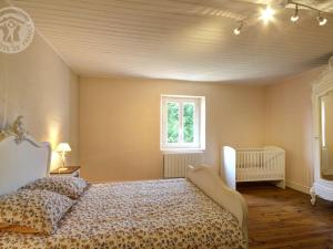 Maisons de vacances Gite Montchal, 7 pieces, 14 personnes - FR-1-496-147 : photos des chambres