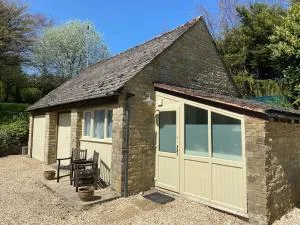 Far Hill Studio - Bruern