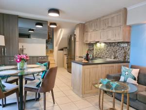 Seastar seafront villa