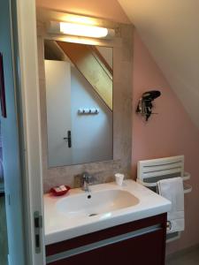 B&B / Chambres d'hotes Ferme BROCART : Chambre Triple avec Douche