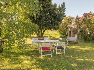 Maisons de vacances Gite Monnieres, 2 pieces, 4 personnes - FR-1-306-985 : photos des chambres