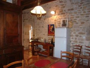 Maisons de vacances Gite Void-Vacon, 4 pieces, 6 personnes - FR-1-585-46 : photos des chambres