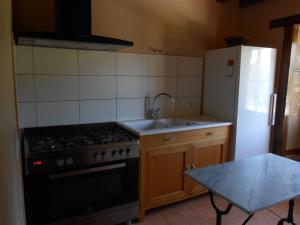 Maisons de vacances Gite Lignac, 3 pieces, 6 personnes - FR-1-591-131 : photos des chambres