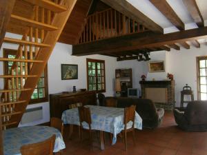 Maisons de vacances Gite Authon-du-Perche, 3 pieces, 5 personnes - FR-1-581-1 : photos des chambres