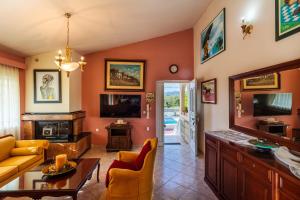 Villa Vlassoula - Beachfront Luxury Villa with Private Pool & Garden Heaven