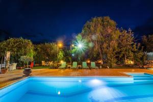 Beachfront luxury villa-Private pool,Garden Heaven Messinia Greece