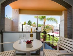 Room in BB - Holidays under the sun of Paradice for 5 people Chania Greece