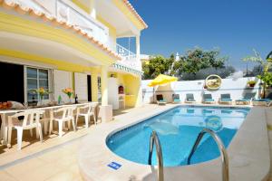 Villa Cubos by Villa Plus