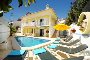 Villa Cubos by Villa Plus