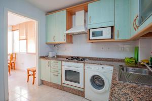 Inmovecos apart con piscina Alisios 227