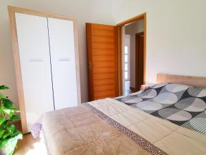 Vidas Nela - Holiday House