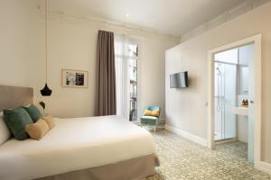Double or Twin Room with Street View room in Forget Me Not