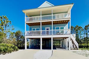 Four-Bedroom House room in Chateau K Sea - Morgantown - Pool Walk to Beach home