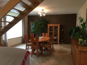 Maisons de vacances Gite Le Mans, 4 pieces, 8 personnes - FR-1-410-231 : photos des chambres