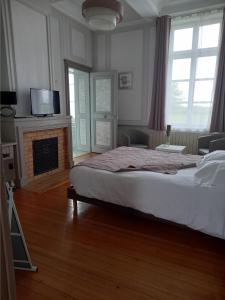 B&B / Chambres d'hotes Le Chateau de Buchy : Chambre Double